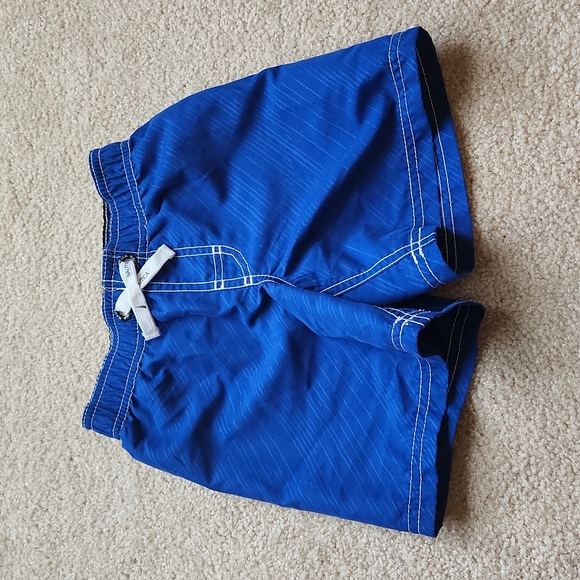 Nautica toddler boy swim set, size 2T, matching swim trunks and rashguard - Picture 7 of 11